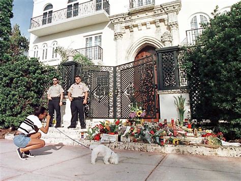 muerte versace